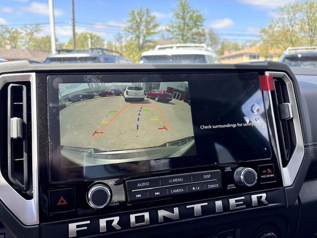 Photo of 2025 Glacier White Nissan Frontier