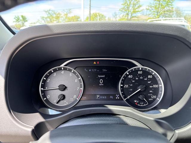 Photo of 2025 Glacier White Nissan Frontier