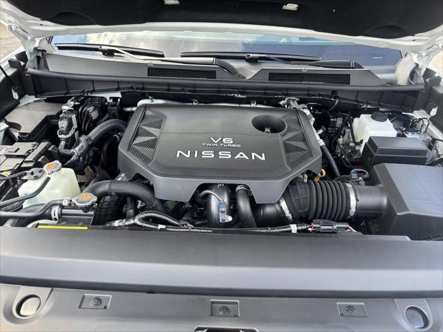 Photo of 2025 Aspen White Tricoat Nissan Armada