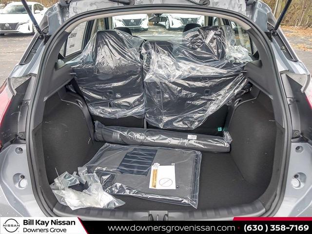 Photo of 2024 Boulder Gray Pearl Nissan Kicks
