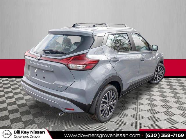 Photo of 2024 Boulder Gray Pearl Nissan Kicks