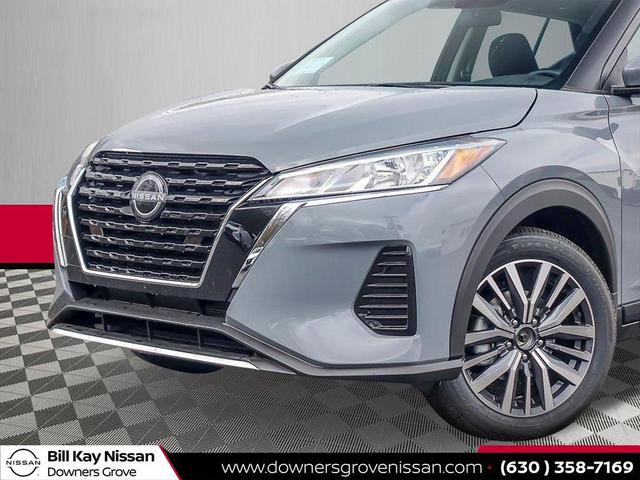 Photo of 2024 Boulder Gray Pearl Nissan Kicks