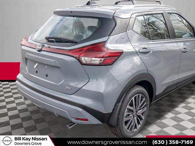 Photo of 2024 Boulder Gray Pearl Nissan Kicks