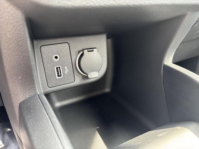 Photo of 2025 Gun Metallic Nissan Kicks
