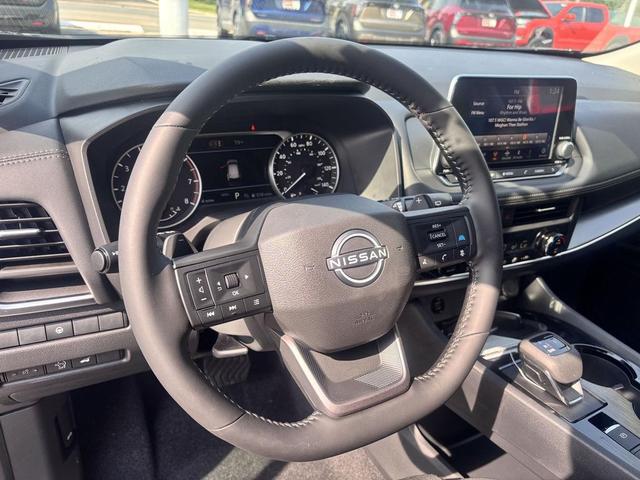 Photo of 2026 Super Black Nissan Rogue