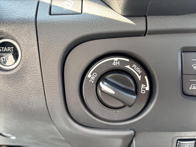 Photo of 2025 Boulder Gray Pearl Nissan Frontier