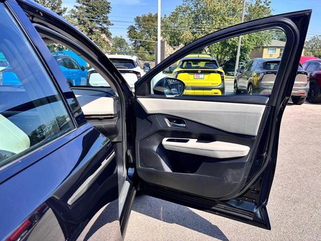 Photo of 2023 Northern Lights Metallic Nissan ARIYA