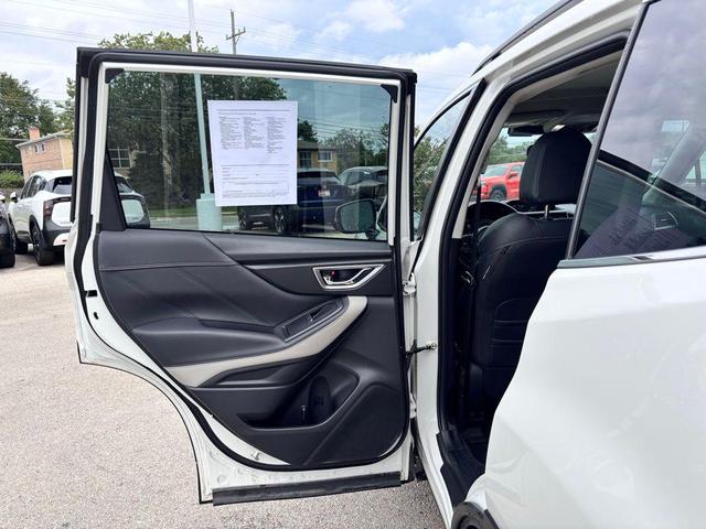 Photo of 2023 Crystal White Pearl Subaru Forester