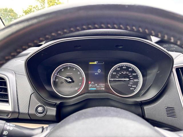 Photo of 2023 Crystal White Pearl Subaru Forester