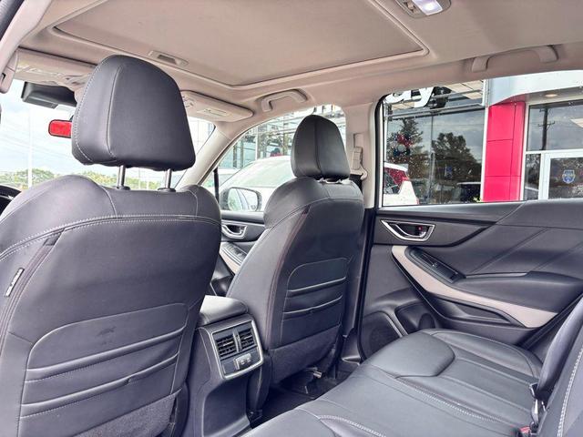 Photo of 2023 Crystal White Pearl Subaru Forester