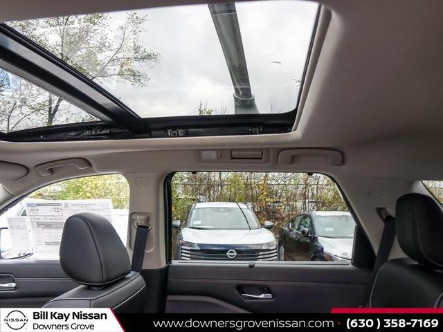 Photo of 2025 Super Black Nissan Pathfinder