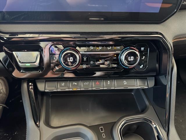 Photo of 2025 Summit White (gaz) GMC Sierra 2500