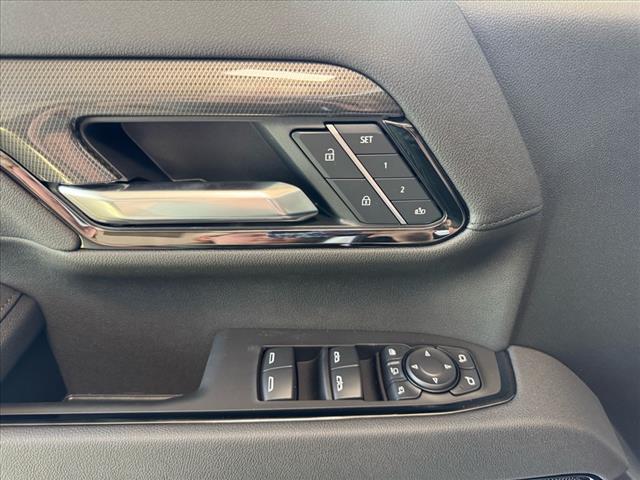 Photo of 2025 Summit White (gaz) GMC Sierra 2500