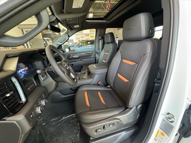 Photo of 2025 Summit White (gaz) GMC Sierra 2500