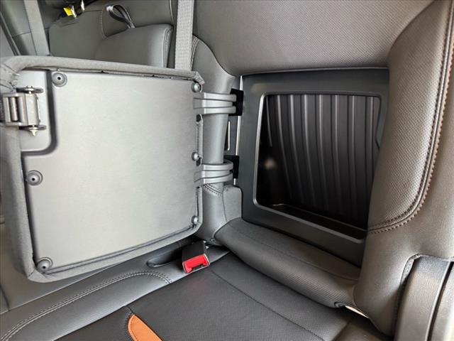 Photo of 2025 Summit White (gaz) GMC Sierra 2500