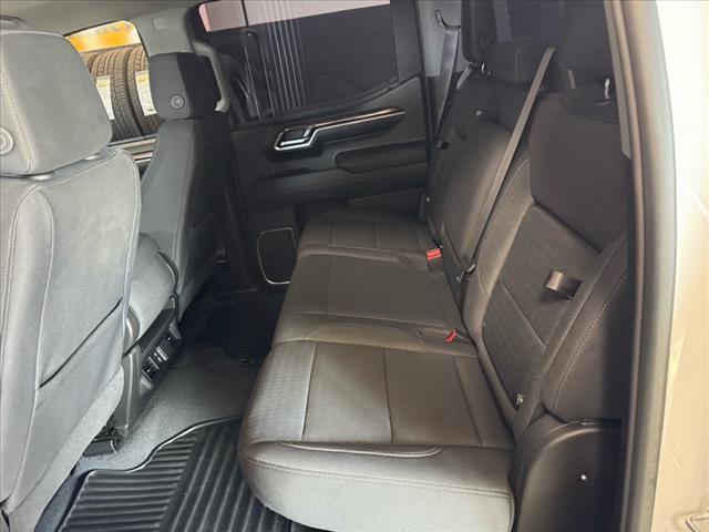 Photo of 2023 Summit White (gaz) GMC Sierra 1500