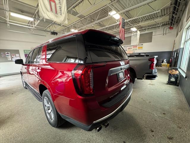 Photo of 2021 Cayenne Red Tintcoat (gsk) GMC Yukon XL