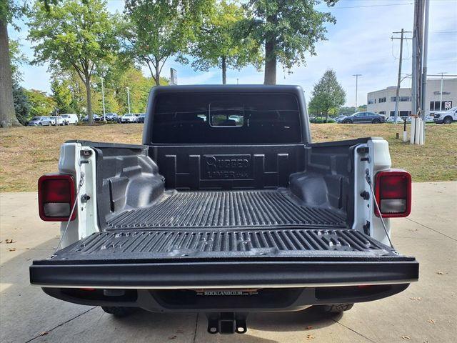 Photo of 2022 Bright White Clearcoat Jeep Gladiator