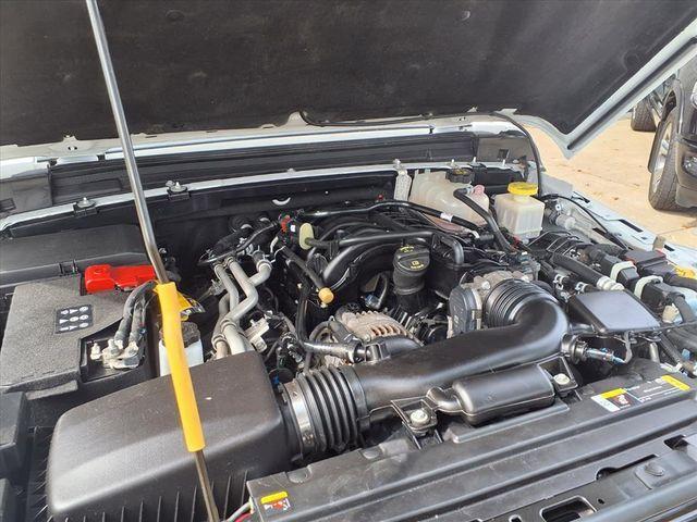 Photo of 2022 Bright White Clearcoat Jeep Gladiator