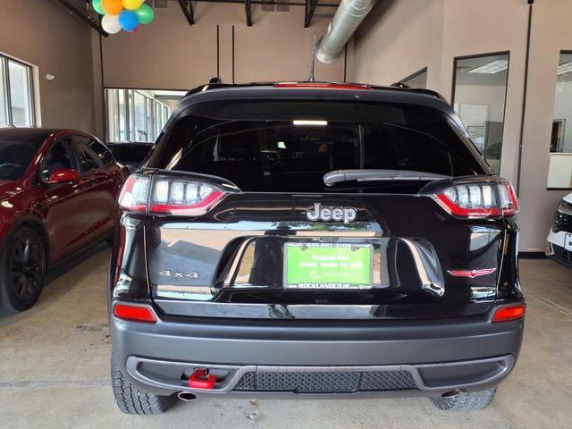 Photo of 2022 Diamond Black Jeep Cherokee