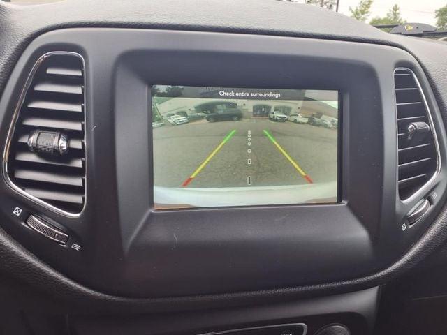 Photo of 2020 White Clearcoat Jeep Compass