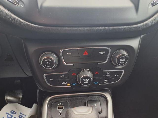 Photo of 2020 White Clearcoat Jeep Compass