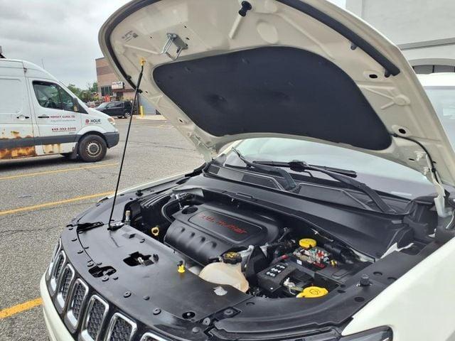 Photo of 2020 White Clearcoat Jeep Compass