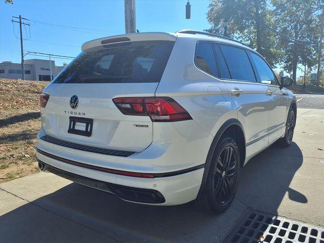 Photo of 2022 Oryx White Pearl Effect Volkswagen Tiguan