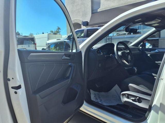 Photo of 2022 Oryx White Pearl Effect Volkswagen Tiguan