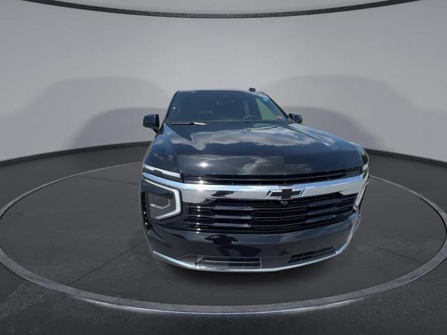 Photo of 2025 Black Chevrolet Suburban