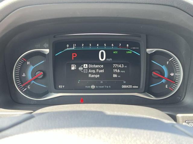 Photo of 2021 Lunar Silver Metallic Honda Pilot