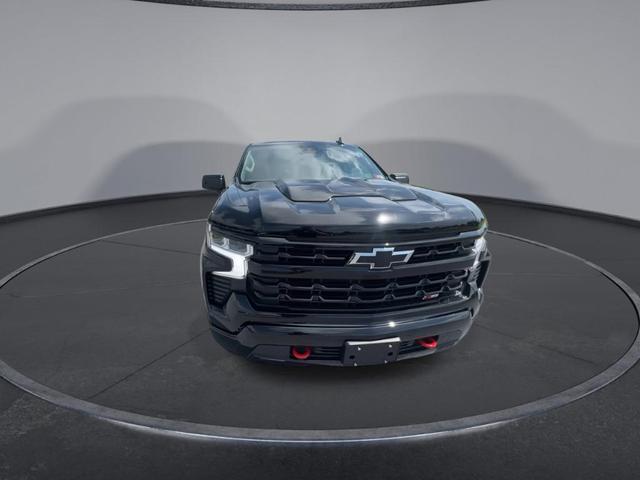 Photo of 2025 Black Chevrolet Silverado 1500