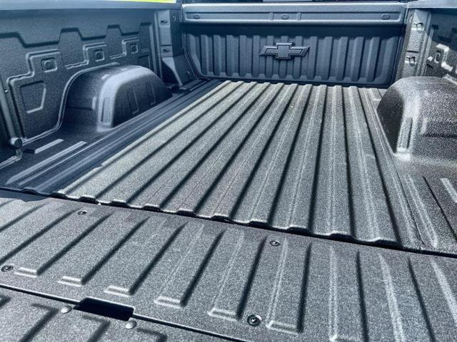 Photo of 2025 Black Chevrolet Silverado 1500