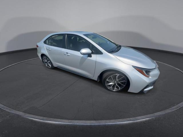 Photo of 2020 Classic Silver Metallic Toyota Corolla
