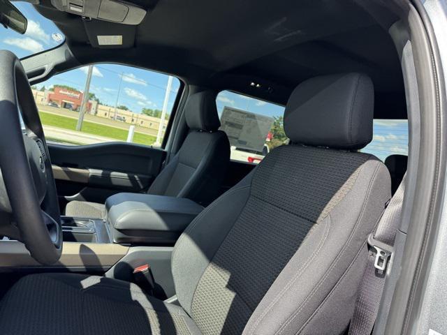 Photo of 2025 Iconic Silver Metallic Ford F-150