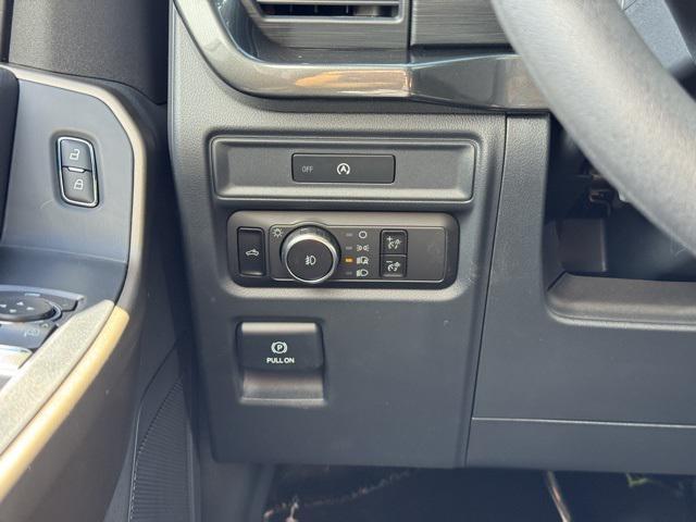 Photo of 2025 Iconic Silver Metallic Ford F-150