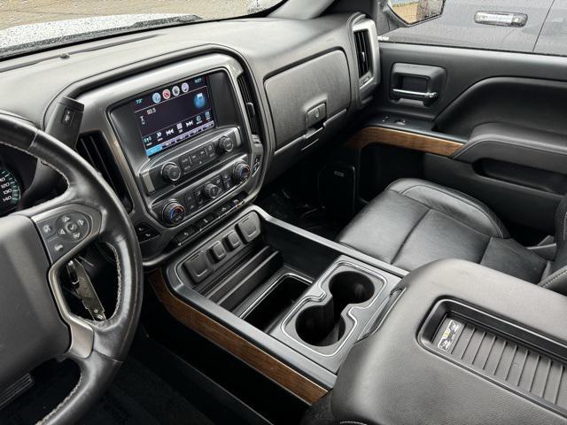 Photo of 2017 Silver Ice Metallic Chevrolet Silverado 1500