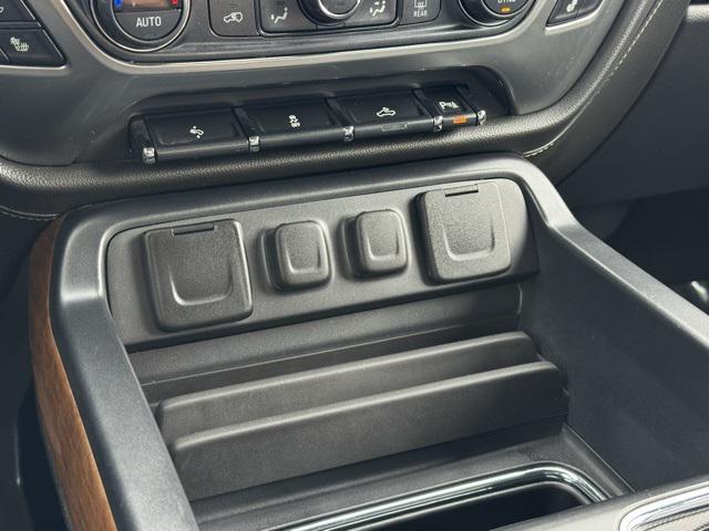 Photo of 2017 Silver Ice Metallic Chevrolet Silverado 1500