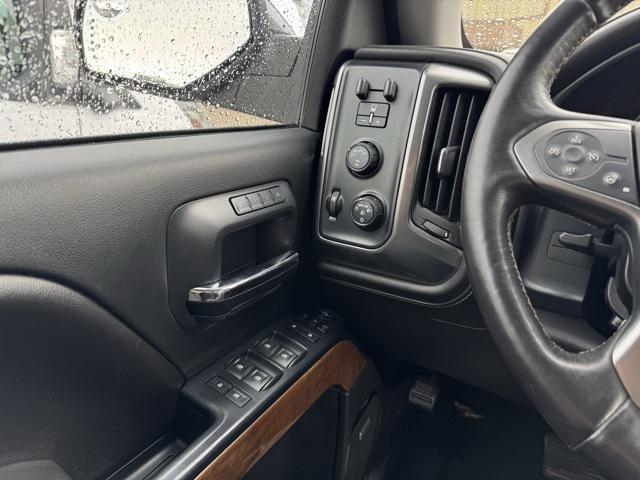 Photo of 2017 Silver Ice Metallic Chevrolet Silverado 1500