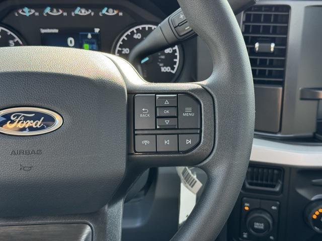 Photo of 2025 Oxford White Ford F-350