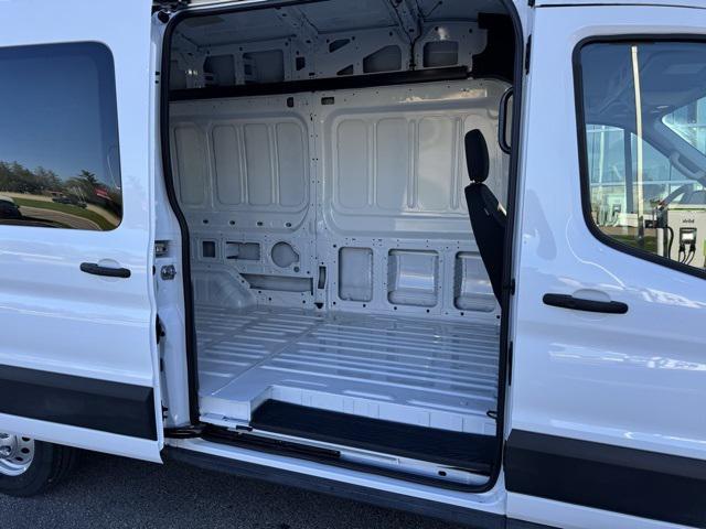 Photo of 2024 Oxford White Ford Transit-350