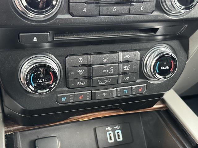 Photo of 2016 Oxford White Ford F-150