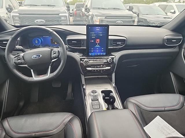 Photo of 2023 Agate Black Metallic Ford Explorer