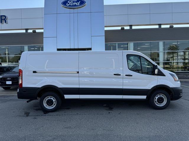Photo of 2025 Oxford White Ford Transit-250