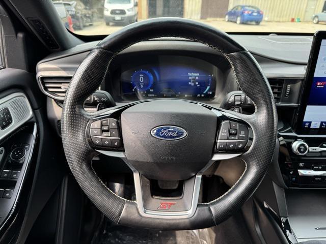 Photo of 2021 Infinite Blue Metallic Tinted Clearcoat Ford Explorer