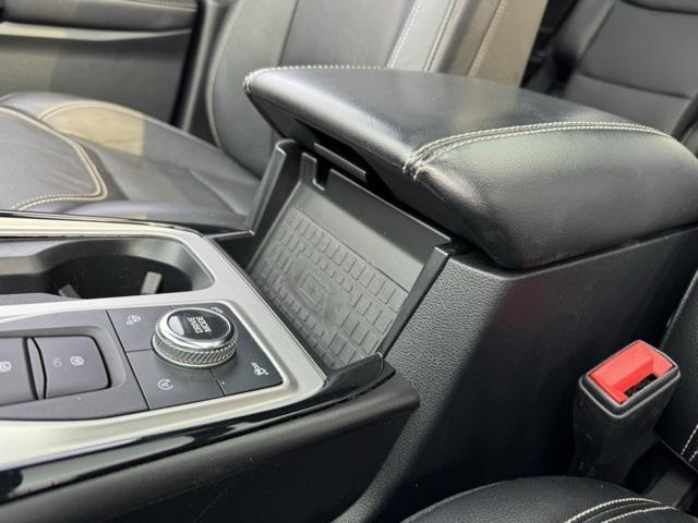 Photo of 2021 Infinite Blue Metallic Tinted Clearcoat Ford Explorer