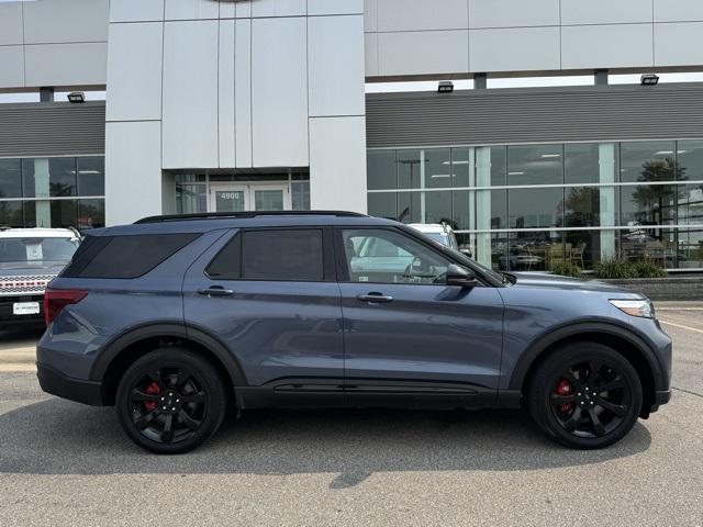 Photo of 2021 Infinite Blue Metallic Tinted Clearcoat Ford Explorer