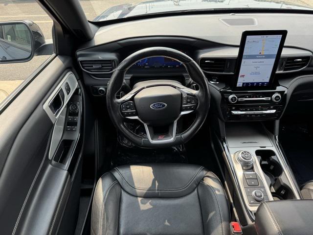 Photo of 2021 Infinite Blue Metallic Tinted Clearcoat Ford Explorer