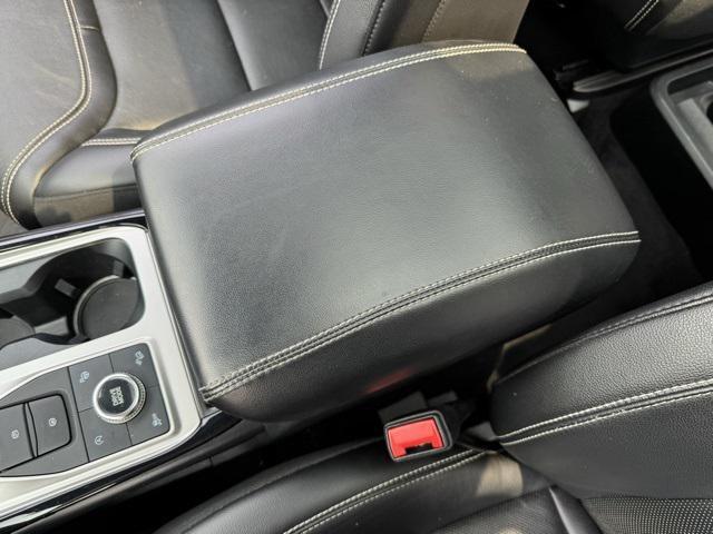 Photo of 2021 Infinite Blue Metallic Tinted Clearcoat Ford Explorer