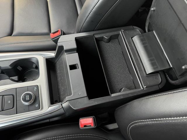Photo of 2022 Carbonized Gray Metallic Ford Explorer